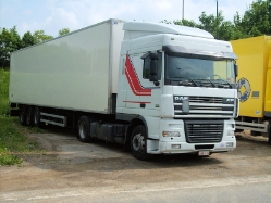 BE-DAF-XF-weiss-Rouwet-050709-02