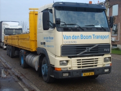 BE-Volvo-FH12-380-van-den-Boom-Rouwet-010408-01