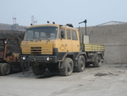 Tatra-T-815-gelb-Mengam-011106-01