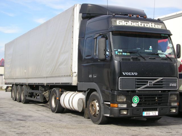 Volvo-FH12-420-schwarz-Wihlborg-151005-01-EST.jpg - Henrik Wihlborg