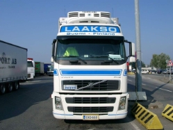 Volvo-FH12-460-Laakso-Willann-291005-02-FIN