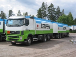 Volvo-FH12-Tempera-Posern-FIN-130804-1
