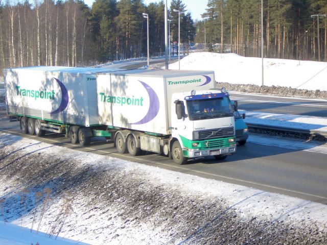 Volvo-FH12-Transpoint-Hagen-230905-01-FIN.jpg