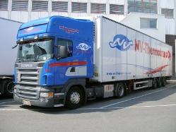 FIN-Scania-R-420-NV-Thermotrans-Holz-030608-01