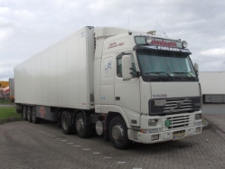 Volvo-FH12-420-weiss-Holz-190706-01-FIN