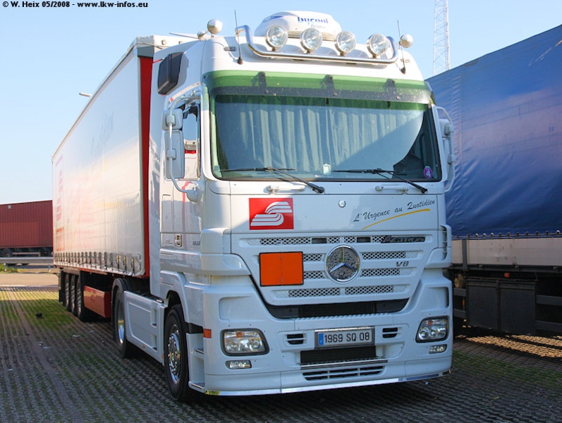 FR-MB-Actros-MP2-1851-weiss-080508-01.jpg