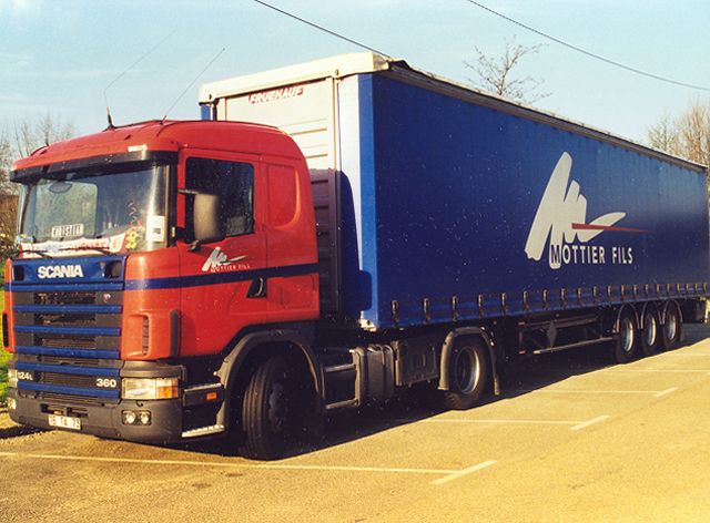 Scania-124-L-360-blau-rot-Thiele-080305-01-F.jpg - Jörg Thiele