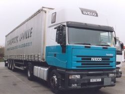 Iveco-EuroStar-440E42-blau-Thiele-200205-01-F
