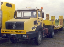Renault-CLM-300-gelb-Thiele-050305-01-F