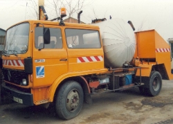 Renault-JP-13-orange-Thiele-030305-01-F