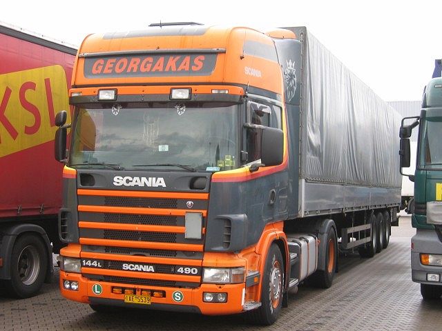 Scania-144-L-460-Georgakas-Willaczek-260705-01-GR.jpg - S. Willaczek