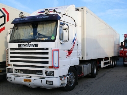 Scania-143-M-500-weiss-Reck-071107-01-GR