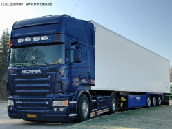 Scania-R-620-blau-Schiffner-241207-01-GR