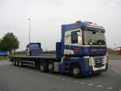GB-Renault-Magnum-blau-Holz-300609-01