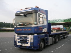 GB-Renault-Magnum-blau-Holz-300609-03
