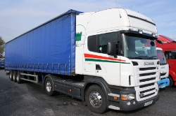 GB-Scania-R-500-weiss-Fitjer-221209-01