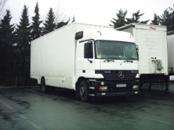 MB-Actros-1835-weiss-Rolf-018005-01-GB