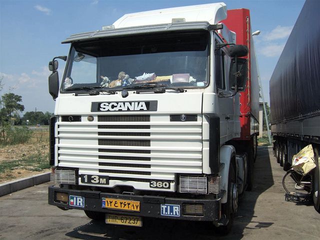 Scania-113-M-360-weiss-Fustinoni-310706-02-IR.jpg