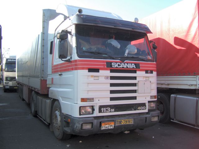Scania-113-M-400-weiss-Fustinoni-221105-02-IR.jpg