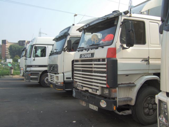 Scania-Volvo-MB-Fustinoni-280905-01-IR.jpg