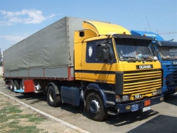 Scania-112-M-360-gelb-Fustinoni-310706-02-IR