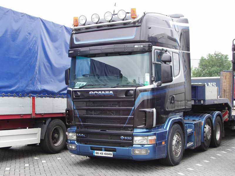 Scania-144-L-530-schwarz-blau-Holz-310807-01-IRL.jpg - Frank Holz