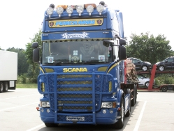 IRL-Scania-R-560-Punchards-Hintermeyer-130910-02