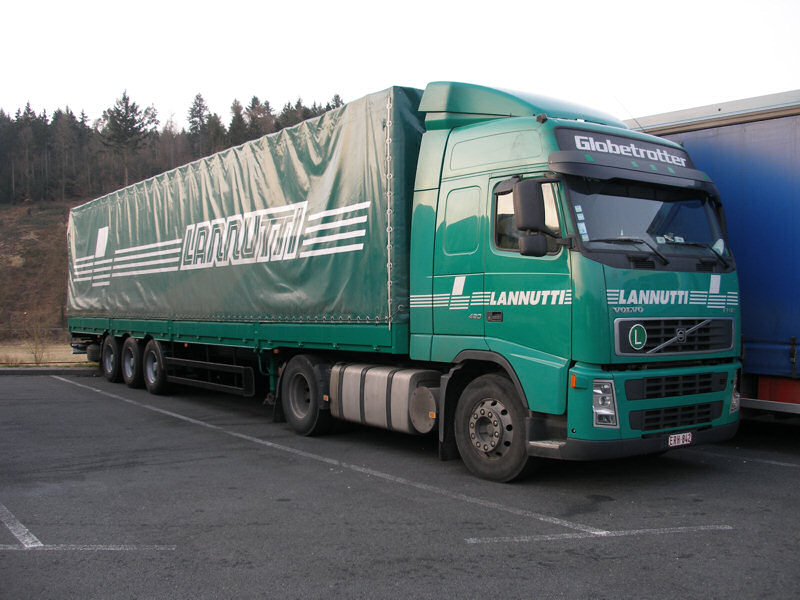 IT-Volvo-FH12-420-Lannutti-Holz-170308-01.jpg
