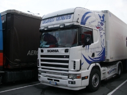 IT-Scania-164-L-580-weiss-Holz-020709-01