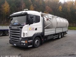 IT-Scania-R-380-Laifo-Halasz-061110-01