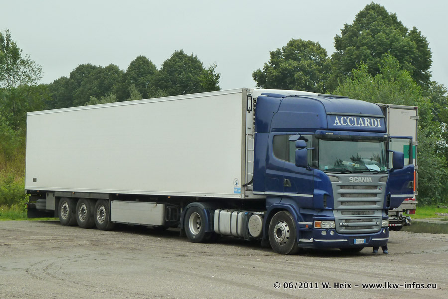 IT-Scania-R-560-Acciardi-2620611-01.jpg