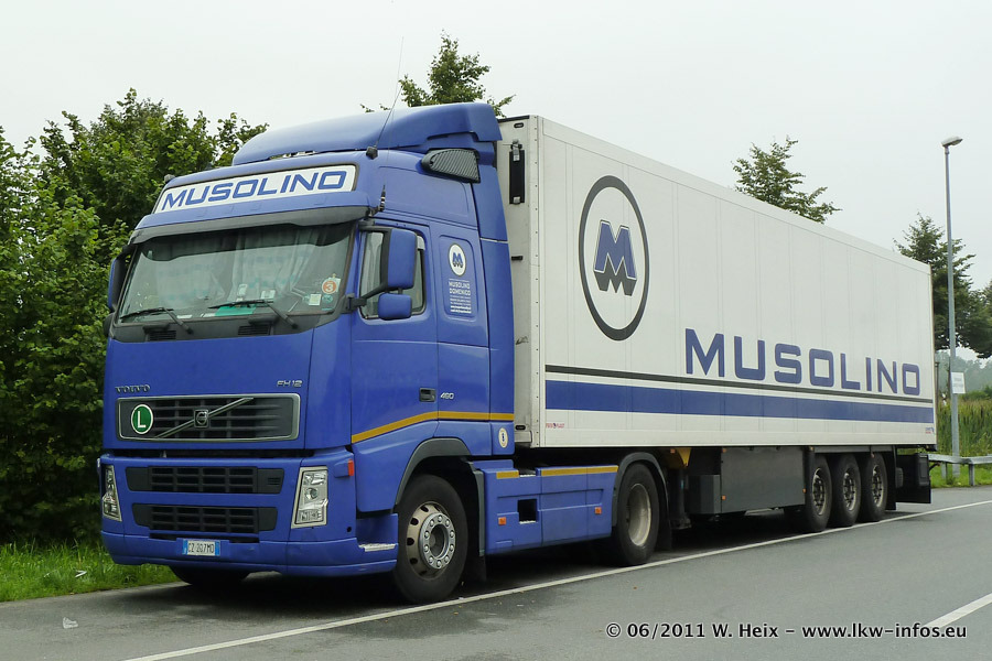 IT-Volvo-FH12-460-Musolino-262611-02.jpg