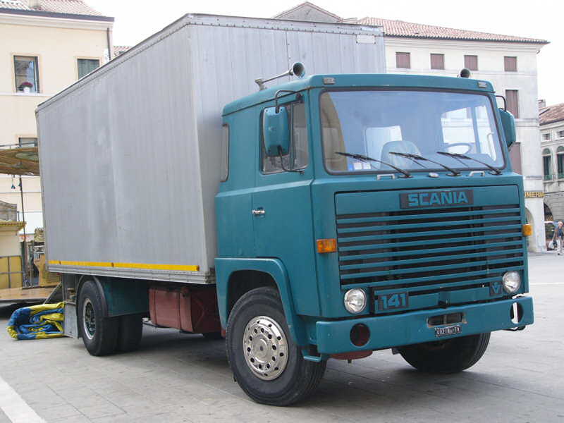 Scania-141-blau-Gelain-301007-01-IT.jpg