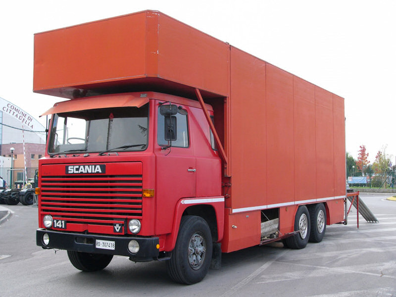 Scania-141-rot-Gelain-301007-01-IT.jpg