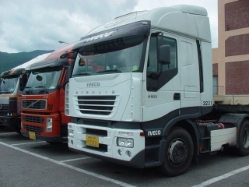 Iveco-Stralis-AS440S48-weiss-Jeong-170804-2