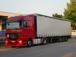 LV-MB-Actros-MP2-1844-rot-DS-260610-01