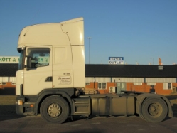 Scania-4er-weiss-Wihlborg-231205-01-LV