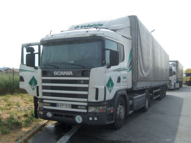 Scania-124-L-400-weiss-Fustinoni-010706-01-LT.jpg - G. Fustinoni