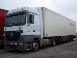 MB-Actros-1844-MP2-weiss-Stober-220406-01-LT