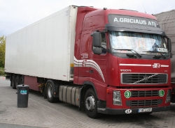 Volvo-FH-440-rot-Reck-140507-01-LT
