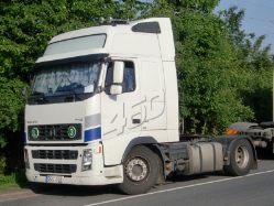 LT-Volvo-FH12-460-weiss-DS-270610-01
