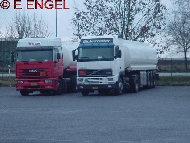 Volvo-FH12-weiss-Engel-100105-1-LUX.jpg - Eric Engel