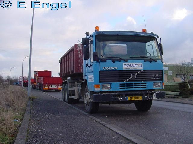 Volvo-FL10-blau-Engel-300105-05.jpg - Eric Engel