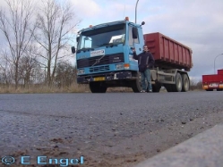 Volvo-FL10-blau-Engel-300105-03