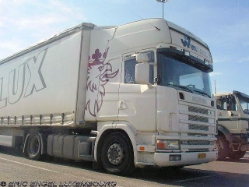 Scania-114-L-380-WINLUX-Engel-180806-01-LUX