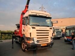 Scania-R-470-weiss-Rischette-140507-01-LUX