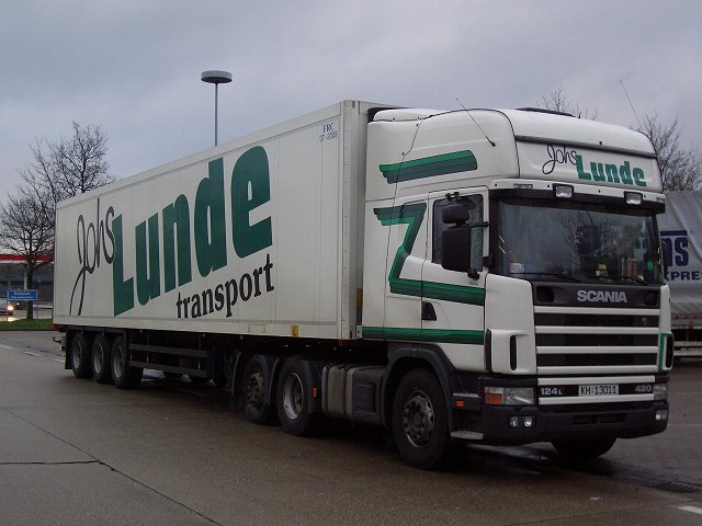 Scania-124-L-420-Lunde-(Stober)-280104.jpg
