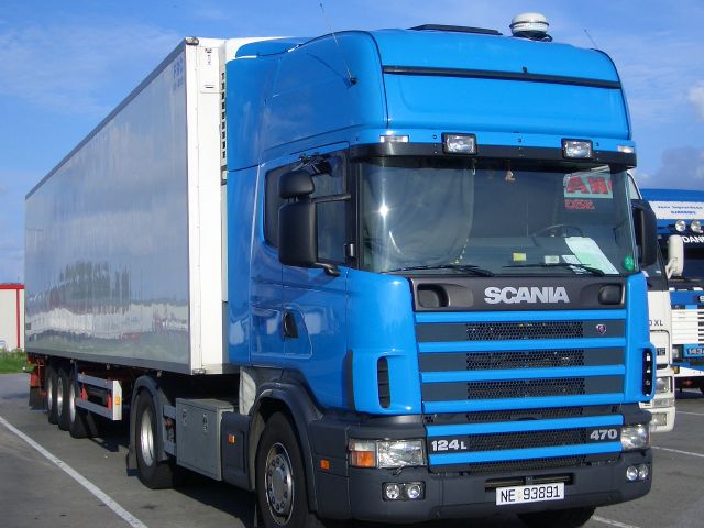 Scania-124-L-470-blau-Stober-160105-1-NOR.jpg