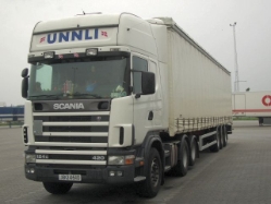 Scania-124-G-420-Unnli-Stober-160105-1-NOR