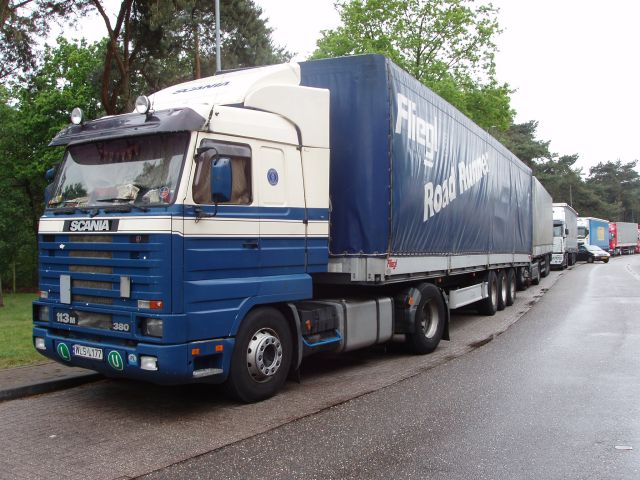 Scania-113-M-380-blau-Holz-210706-01-PL.jpg
